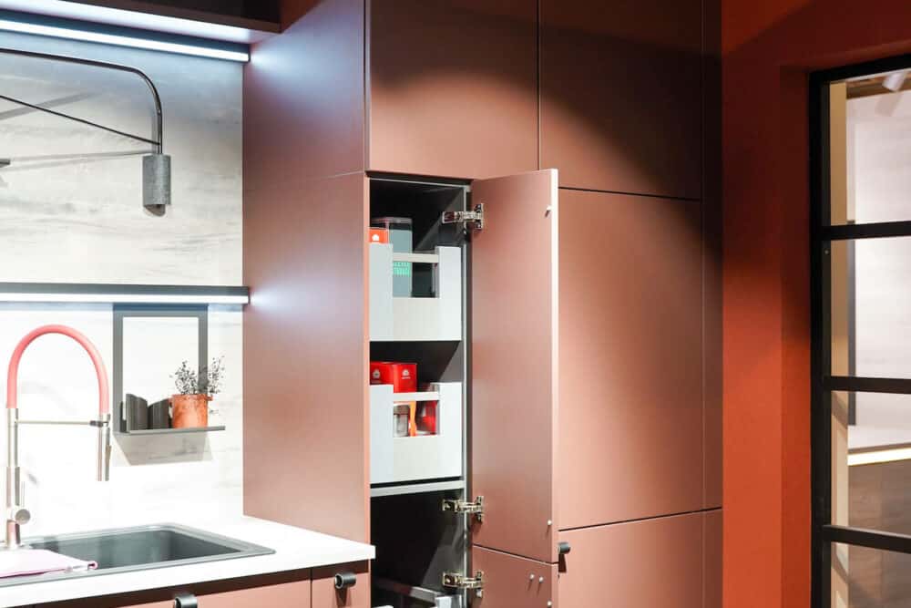Bauformat Küchen Zeile rot modern